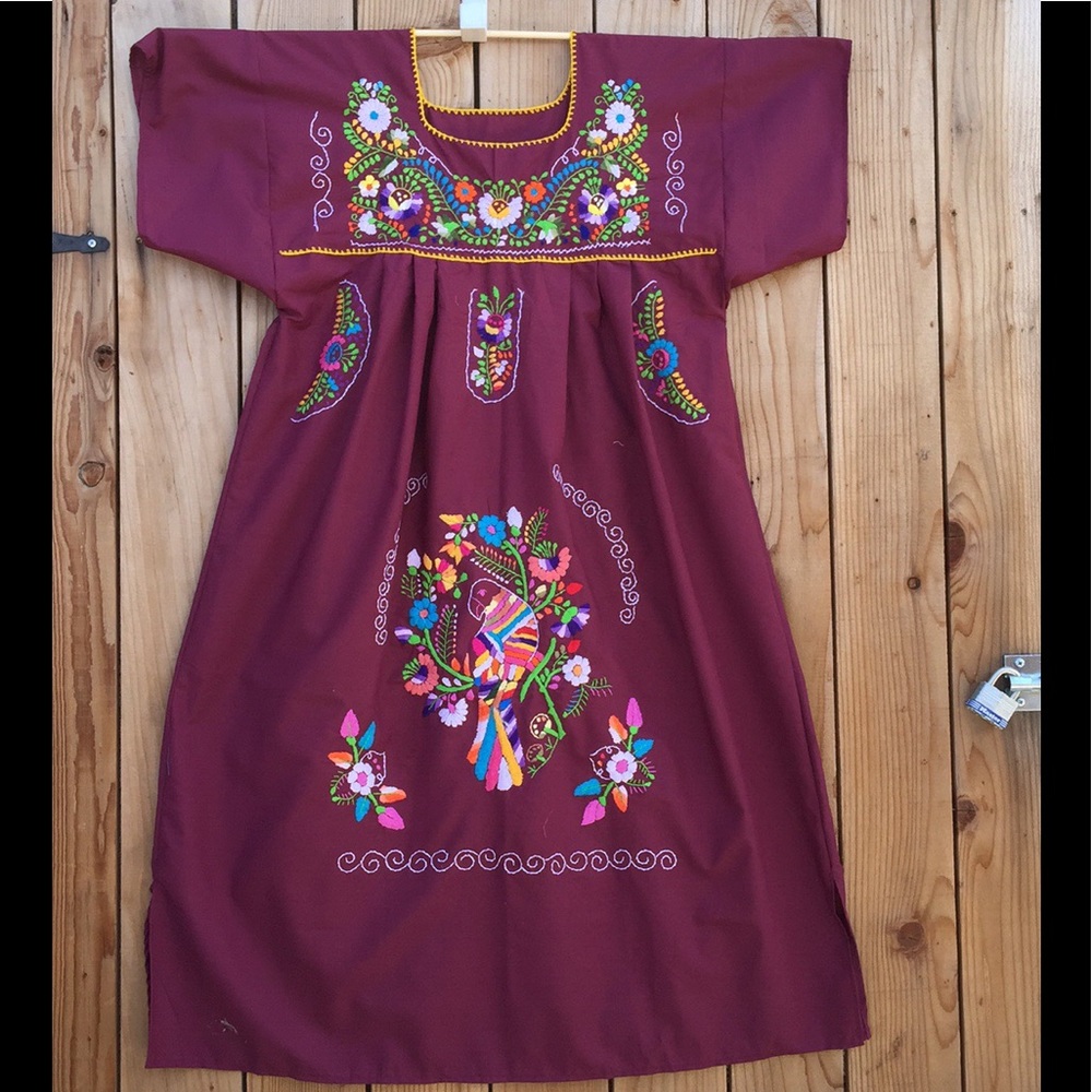 PLUS SIZES DRESSES AND BLOUSES AVAILABLE - Picture 3 of 11